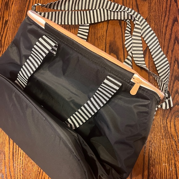 SOLD thirty-one cooler tote - Picture 3 of 3